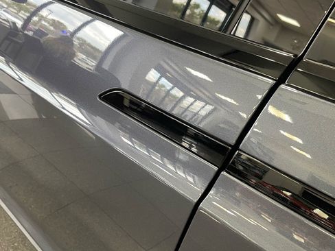 Used 2022 Tesla Model X image 13