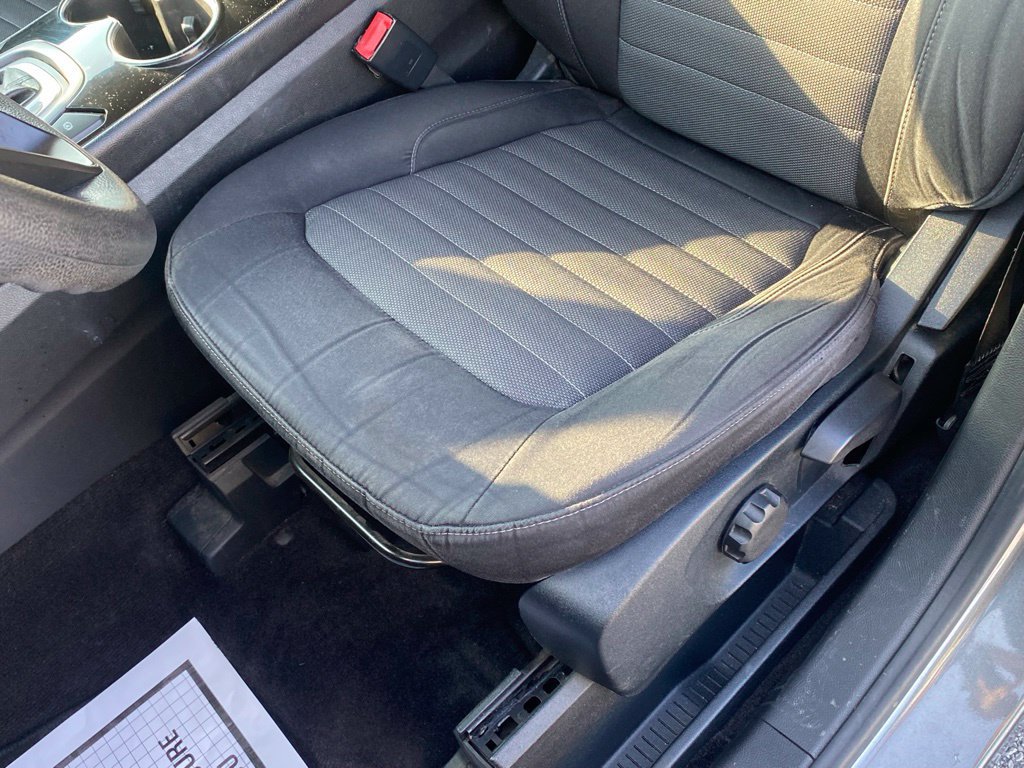 Used 2016 Ford Edge SE FWD image 24