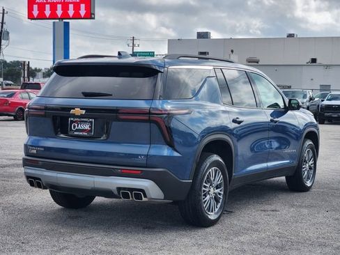 Used 2024 Chevrolet Traverse LT w/ LPO, Floor Liner Package FWD image 7