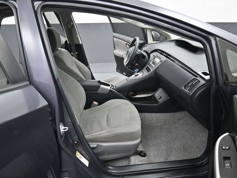 Used 2015 Toyota Prius Two FWD image 30