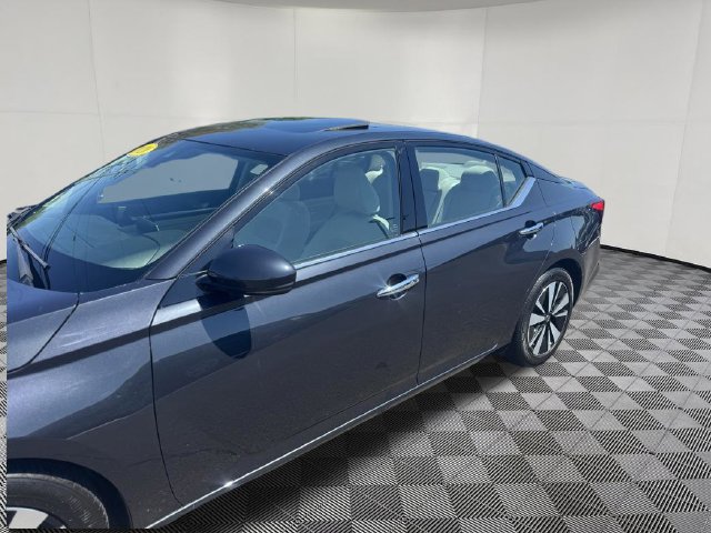 Used 2020 Nissan Altima 2.5 SV FWD image 10