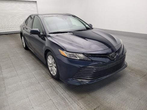 Used 2020 Toyota Camry LE image 13