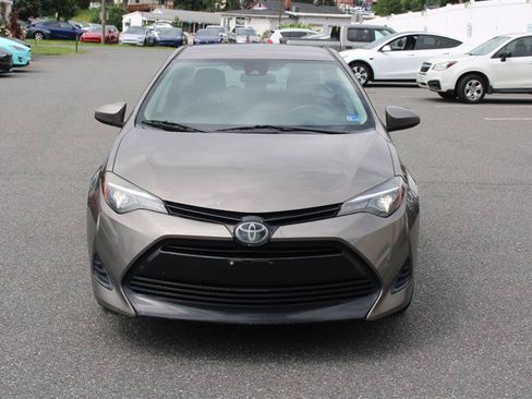 Used 2019 Toyota Corolla LE FWD image 3