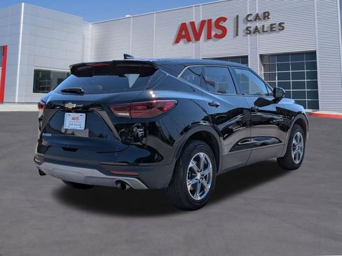 Used 2025 Chevrolet Blazer LT FWD image 6