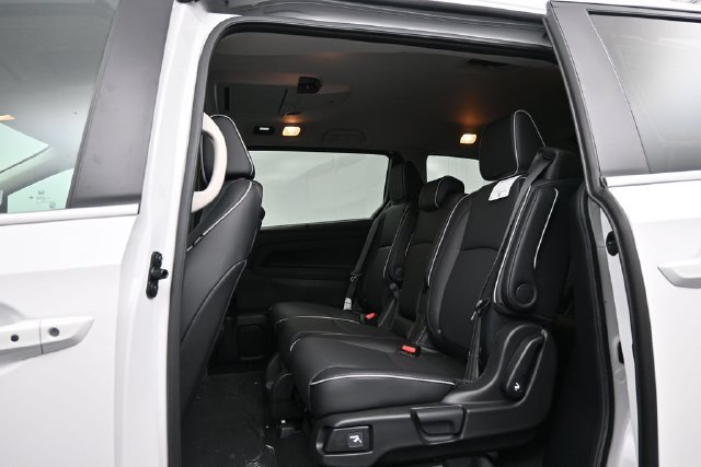 New 2027 Honda Odyssey Touring image 12