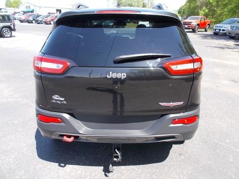 Used 2016 Jeep Cherokee Trailhawk image 15