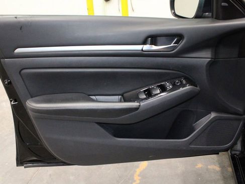 Used 2023 Nissan Altima 2.5 SV image 16