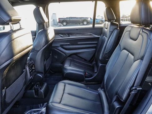 Certified 2024 Jeep Grand Cherokee L Limited w/ Luxury Tech Group II image 23