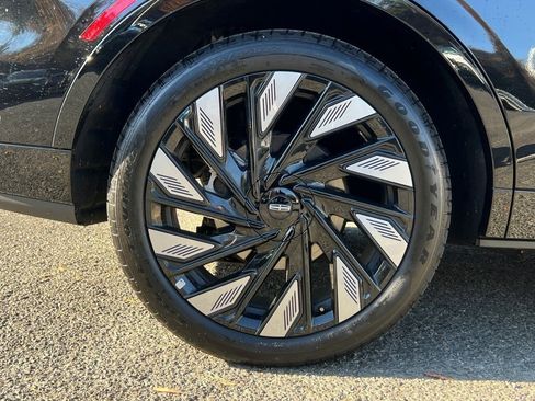 Certified 2024 Lincoln Nautilus Black Label w/ Jet Appearance Package (87T) image 7