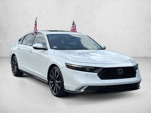 Used 2025 Honda Accord Touring image 5