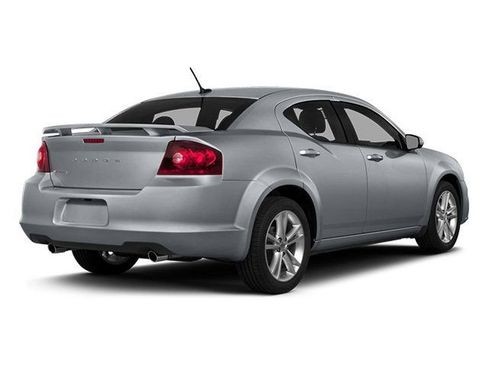 Used 2014 Dodge Avenger SE w/ Blacktop Package image 3