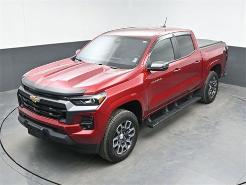 Used 2024 Chevrolet Colorado LT w/ LT Convenience Package III image 34