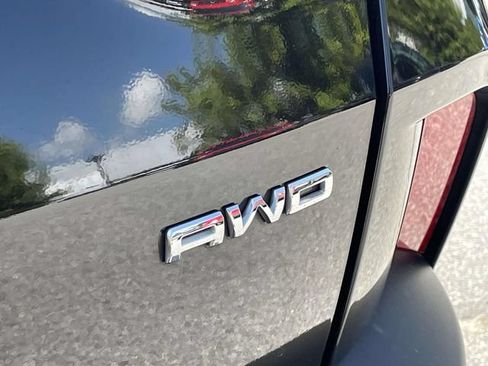 Certified 2025 Ford Escape ST-Line AWD/4WD image 12