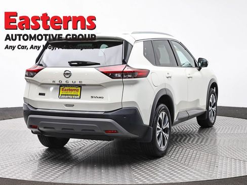 Used 2021 Nissan Rogue SV w/ Premium Package AWD/4WD image 5