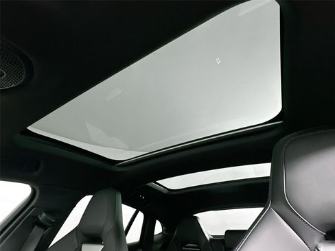 Certified 2024 Porsche Panamera image 35