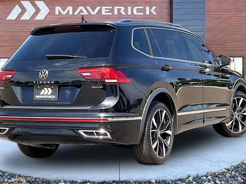 Used 2022 Volkswagen Tiguan SEL R-Line AWD/4WD image 5