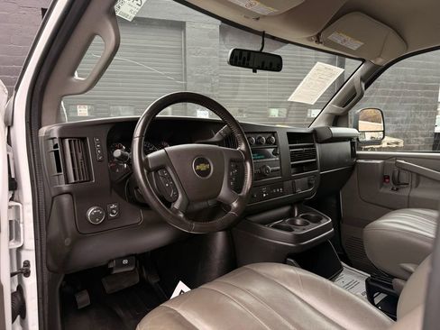 Used 2022 Chevrolet Express 3500 Work Van w/ Driver Convenience Package image 26