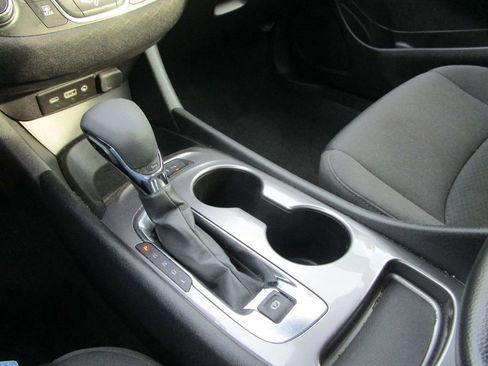 Used 2024 Chevrolet Malibu LS image 28