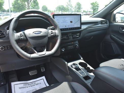 Used 2024 Ford Escape ST-Line w/ Tech Pack #1 AWD/4WD image 19