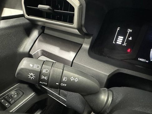 Used 2025 Toyota 4Runner SR5 AWD/4WD image 21