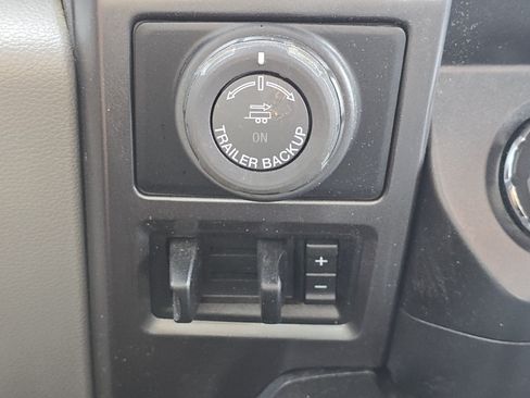 Used 2019 Ford F150 XLT w/ Equipment Group 302A Luxury AWD/4WD image 31