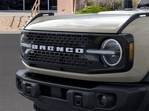 New 2025 Ford Bronco Badlands image 19