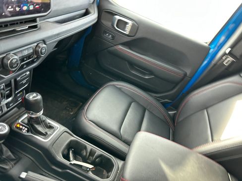 Used 2024 Jeep Wrangler Unlimited Rubicon w/ Dual Top Group image 22