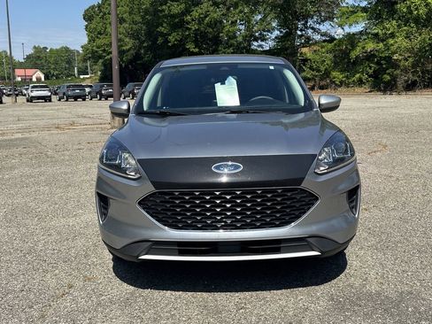 Used 2021 Ford Escape SE FWD image 2