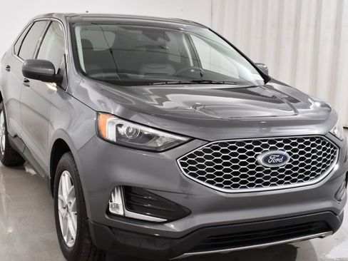 Used 2024 Ford Edge SEL w/ Convenience Package AWD/4WD image 4