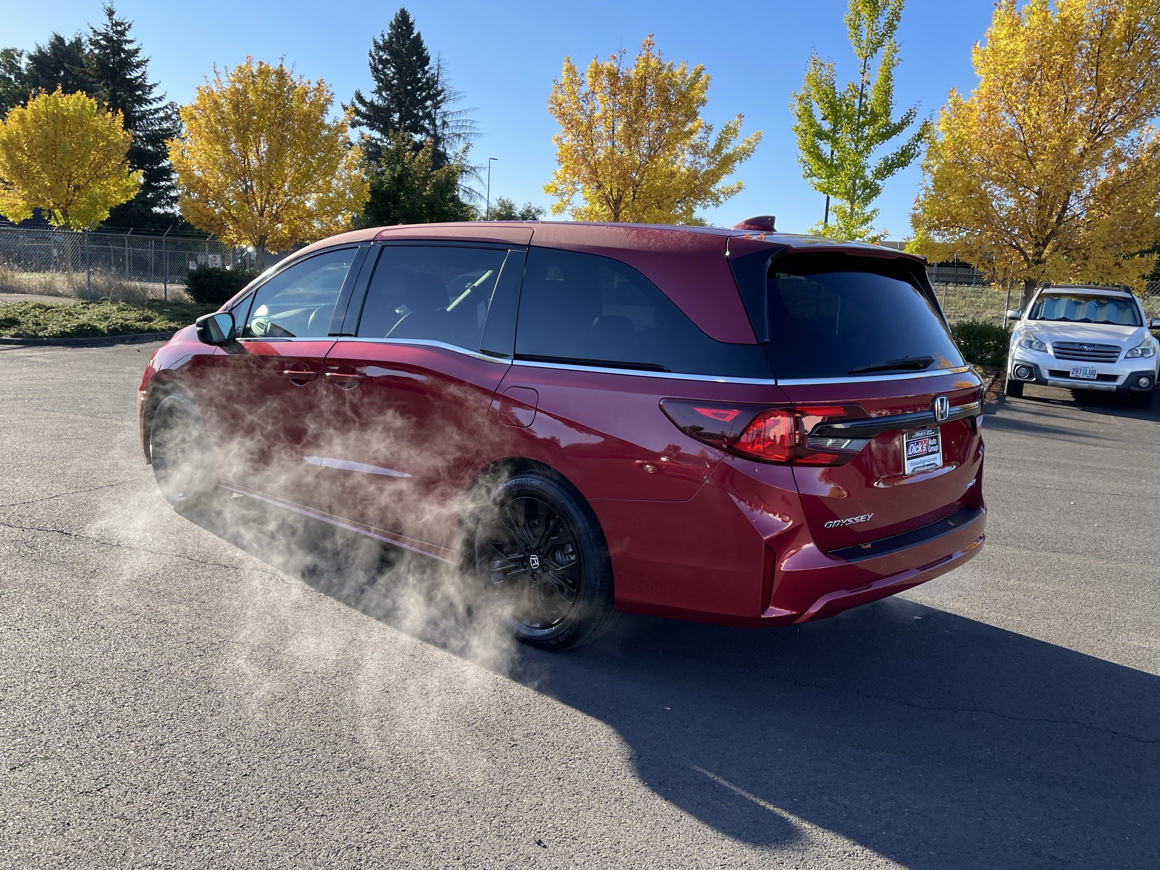 Used 2025 Honda Odyssey Sport-L image 3