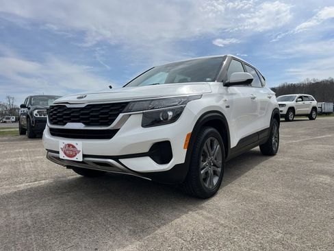Used 2021 Kia Seltos LX image 19