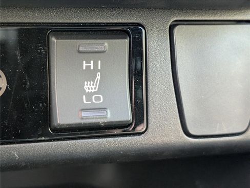 Used 2023 Toyota RAV4 XLE Premium AWD/4WD image 27