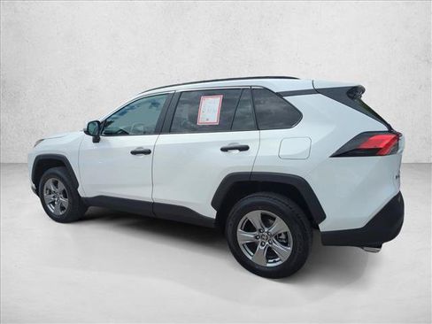 Certified 2025 Toyota RAV4 XLE FWD image 8