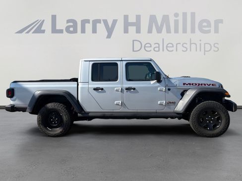 Used 2023 Jeep Gladiator Mojave w/ Cold Weather Group AWD/4WD image 7