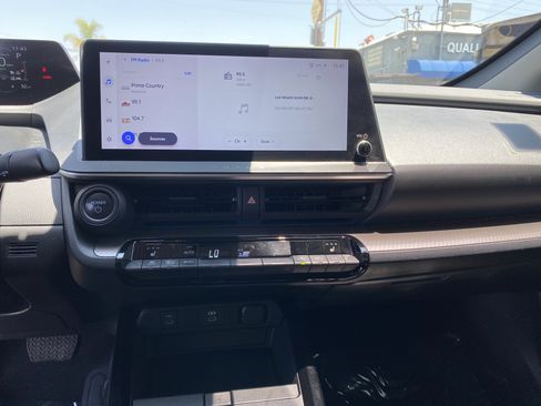 Used 2024 Toyota Prius XLE FWD image 15