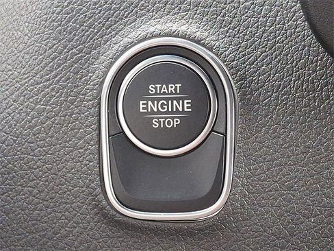 Used 2025 Mercedes-Benz Sprinter 2500 image 22