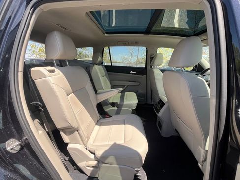 Certified 2023 Volkswagen Atlas SE w/ Panoramic Sunroof Package AWD/4WD image 24