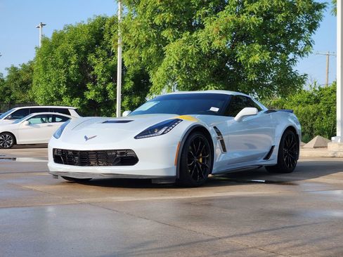 Used 2018 Chevrolet Corvette Grand Sport RWD image 3