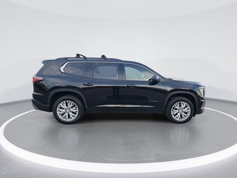 Used 2024 GMC Acadia Elevation w/ Luxury Package image 2