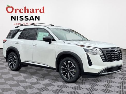 New 2026 Nissan Pathfinder Platinum image 7