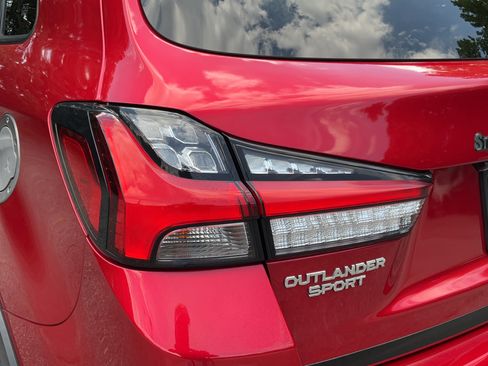 Used 2021 Mitsubishi Outlander Sport Black Edition FWD image 25