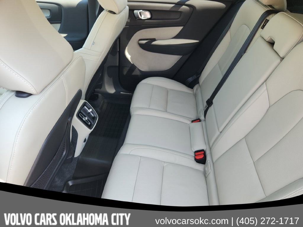 Certified 2024 Volvo XC40 B5 Plus w/ Protection Package Premier AWD/4WD image 24