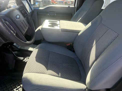 Used 2012 Ford F550 4x4 Crew Cab Super Duty w/ PWR Equipment Group image 10