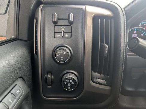 Used 2018 Chevrolet Silverado 1500 High Country AWD/4WD image 14
