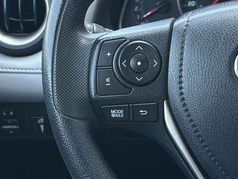 Used 2015 Toyota RAV4 XLE FWD image 11