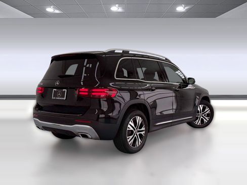 Used 2026 Mercedes-Benz GLB 250 image 8