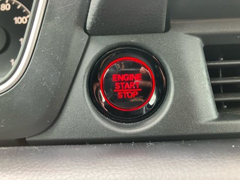 Used 2023 Honda Pilot Sport image 22