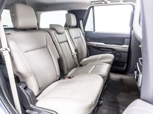 Used 2020 Ford Expedition XLT w/ Equipment Group 202A RWD image 30