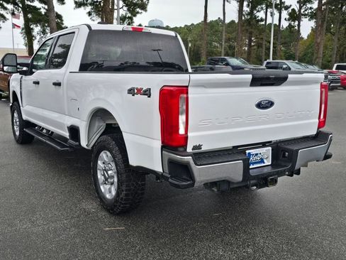 Used 2024 Ford F250 XLT image 3