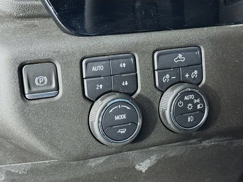 Used 2023 Chevrolet Silverado 1500 RST AWD/4WD image 10